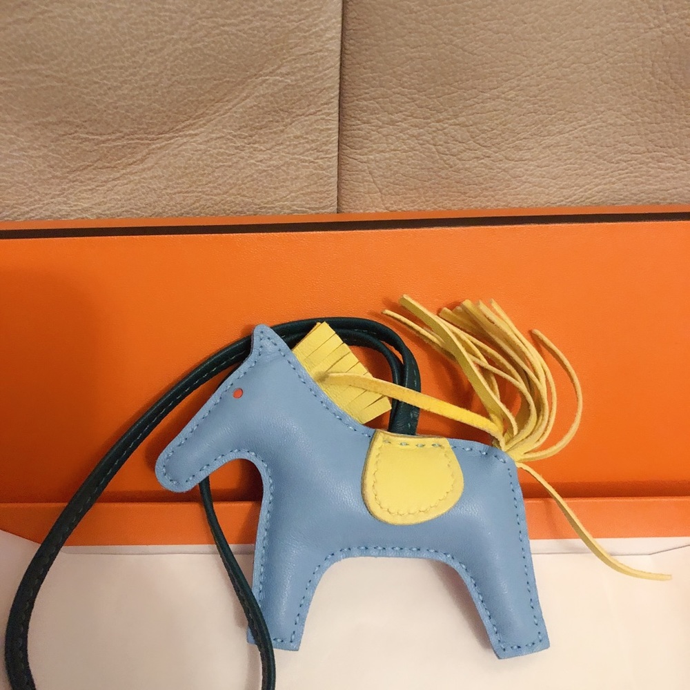 Authentic Hermes Rodeo - Picture 4 of 4